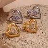 Brincos de temperamento personalidade nicho europeus e americanos aço inoxidável banhado a ouro 18K doce oco pedra natural brincos de coração de pêssego duplo