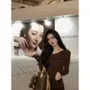 Famouswang outono e inverno novo design versátil desejo puro gola canoa malha manga longa camisa base para mulheres baixinhas