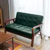 Sofá de couro para apartamentos pequenos, estilo retrô nórdico com braços de madeira curvos, disponível em opções de um, dois e três lugares, design simples para a sala de estar, modelo popular online