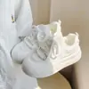 Zapatillas Casuales Estilo Coreano para Mujer, Nuevo Modelo 2026, Versátiles para Primavera y Otoño, Malla Transpirable, Suela Gruesa, Zapatos Blancos, Mocasines