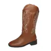Botas Cowboy Femininas Estilo Europeu e Americano 2025 Primavera e Outono Novas Botas de Montaria Bordadas Bico Quadrado Cano Médio Tamanhos Grandes Femininos 41 a 43