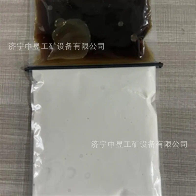 586b66b013836cd1c87012a821ba4d