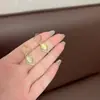Brincos Angulares de Olho de Gato Folha Tendência Coreana e Japonesa Exquisitos Nicho Moda Temperamento Populares Versáteis para Mulheres