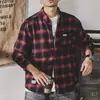 Camisa xadrez pesada vintage estilo americano para homens, de manga comprida, corte solto, camisa da moda de outono estilo japonês, jaqueta masculina de primavera e outono