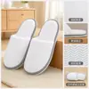 Zapatillas desechables de hotel de cinco estrellas, felpa de coral engrosada, para B&B, bienvenida a invitados del hogar, suela antideslizante portátil, en stock, venta al por mayor