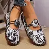 Zapatillas deportivas slip-on gruesas bordadas de comercio exterior 2026, zapatillas bajas para mujer, nuevo estilo étnico, talla grande, suela suave