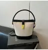 Bolsa Balde Simples para Travessia de Fronteira Bolsa Transversal 2026 Estilo Novo de Primavera Bolsa de Mão Pequena Versátil Elegante de Alta Qualidade