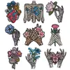 Parche bordado estilo oscuro de mano de calavera con flores, corazón vintage, esqueleto, flores de rosa, parche termoadhesivo para chaquetas de mezclilla