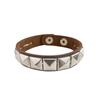 Pulsera punk de estilo europeo y americano de una fila con cuatro remaches cuadrados, pulsera de moda y personalidad, pulsera decorativa [Directo de fábrica]]