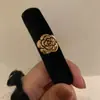 Grampo de camélia ~ veludo preto vintage francês clipe lateral de alta qualidade estilo Hepburn Chanel acessórios de cabelo cocar para mulheres