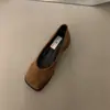 Zapatos de Mujer Marrones de Gamuza con Tacón Medio Estilo Francés 2026 Primavera y Otoño Retro para el Trabajo Nocturno Tacón Grueso Zapatos de Abuela