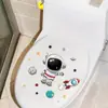 Pegatinas de Astronauta Lindas de Dibujos Animados para Inodoro Pegatinas de Pared Autoadhesivas Baño Tapa de Inodoro Pegatinas Decorativas de Embellecimiento ZN0957C