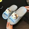 Nuevas pantuflas creativas personalizadas para mujer, de verano, antideslizantes, para pareja, de dibujos animados, gato lindo, sandalias de interior para el hogar y el baño