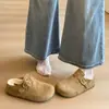 Super bonitas, com sola grossa, salto escondido, estilo Birkenstock, bico fechado, meias-pantufas para mulheres, novo estilo para usar ao ar livre no outono e inverno, pantufas de algodão