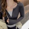 Camiseta Falsa de Duas Peças Estilo Coreano para Outono Inverno 2025 Nova Slim Fit Gola V Camada Interna Base Top