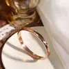 El Tesoro de la Tienda, Pulsera Popular Transfronteriza de Acero de Titanio, Colección Estilo Europeo y Americano, Lujo Ligero, Versátil y a la Moda, Precio de Fábrica, Dropshipping