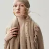Bai Cai Rong Coleção Outono 2026: Cachecol Feminino 100% Caxemira, Design de Alto Padrão Estilo Francês, Cachecol Tricotado Liso com Franjas
