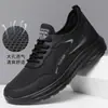 Zapatos Planos de Malla Casual Estilo Nuevo Venta al por Mayor Zapatos para Hombre Transpirables Zapatos Deportivos Suela Suave Ligeros Zapatos Casuales para Hombre