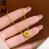 Tienda de Oro Mismo Estilo Collar de Calabaza de Cuatro Hojas Trituradas Chapado en Oro para Mujer, Versátil y Elegante, Joyería de Cadena para Clavícula de Mariposa con Forma de Corazón