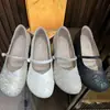 Novos Sapatos de Estilo Chinês para Mulheres, Sapatilhas de Salto Grosso, Sapatos de Outono Cheongsam, Novo Estilo 2025 com Saia de Rosto de Cavalo, Saltos Altos Versáteis