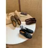 ¡Primer encuentro con el estilo retro de nicho! Bailarinas elásticas de estilo coreano para mujer, colección otoño/invierno 2026, estilo Mary Jane simple, zapatos pequeños de piel
