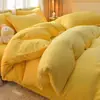 Juego de Cuatro Piezas de Terciopelo de Leche Color Puro Invierno Engrosado Dormitorio Estudiantil Juego de Tres Piezas Funda de Edredón de Terciopelo Funda de Almohada Sábanas Calidez de Doble Cara