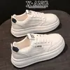 Zapatillas Deportivas Casuales Blancas de Piel Genuina para Mujer, Suela Gruesa que Aumenta la Altura, Nuevo Estilo Versátil Otoño 2026