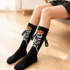 Bestseller de Halloween de Amazon Transfronterizo: Calcetines Magnéticos para Agarrar la Mano, Calcetines de Algodón de Media Pantorrilla para Primavera y Otoño, Modelo Navideño en Stock