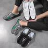 Mocasines para Hombre 2025 Nuevos de Verano Transpirables de Punta Cerrada Medias Zapatillas Suela Suave Moda Zapatos de Conducir sin Talón Tendencia