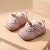 2026 Sapatos de Caminhada para Bebês Meninas, Novo Modelo Outono Sapatos de Treino Alemães, Tênis Infantil de Solado Macio, Tênis Esportivo para Crianças Pequenas
