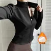 Conjunto de Yoga Moldeador con Cremallera y Cuello Alto Otoño Invierno con Terciopelo Adentro Chaqueta Adelgazante Pantalones Ajustados de Cintura Alta Control de Abdomen Cadera de Durazno para Mujer