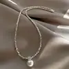 Aretes y Collar de Fragmentos Geométricos Plateados de Verano, Cadena para Clavícula de Lujo Ligero de Alta Gama, Accesorio de Cuello Versátil Simple y de Moda para Mujer