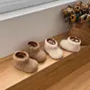 Botas de Neve Novas para Meninas 2026 com Solas Macias e Acolchoamento Espesso, Sapatos Peludos de Pelúcia para Meninos de Inverno, Sapatos de Algodão para Bebês