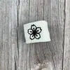 Bufanda Triángulo Original de Bloqueo para Objetos Pequeños jk Poliéster Algodón Bordada Color Sólido Hebilla Accesorios Versátil Persona Perezosa Bufanda Uniforme Gratis