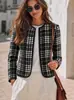 Abrigo corto de cuadros blancos y negros estilo Chanel, cuello redondo con ribete, cárdigan sin botones, hecho de tela de tweed