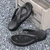 Chanclas de hombre verano ropa de exterior sandalias y pantuflas de suela gruesa suela blanda playa deportes al aire libre ocio chanclas antideslizantes