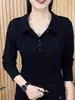 Moda occidental nueva primavera y otoño color liso solapa manga larga camiseta bordado para mujer top base fino