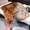 Primavera 2025 Nuevo Pañuelo Moda Estilo Occidental Combinable Cuadrado Pequeño 70cm Pañuelo Decorativo Protección Solar Chal de Viaje Mujer