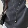 Colar Retrátil Gota d'Água para Mulheres 2025 Novo Estilo Popular Luxo Leve Design de Nicho Acessório de Corrente Longa para Suéter