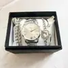 Comércio Exterior Mais Vendido Novo Tendência Quadrado Relógio Feminino Relógio Dourado Relógio Feminino Pulseira de Aço Relógio Feminino Fabricante em Estoque Atacado