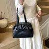 Maletín Retro de Gamuza para Mujer Otoño e Invierno 2025 Nuevo de Moda Coreana Bolso Tote Simple de Gran Capacidad