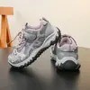 Zapatillas de papá para niños 2026 otoño nuevo estilo zapatillas deportivas casuales de malla para niños zapatillas versátiles de estilo coreano para exteriores para correr