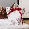 Caja de Dulces Minimalista para Boda, Bolsa de Dulces para Boda con Asa, Caja de Dulces Estampada en Oro Pintada a Mano, Caja de Regalo de Retorno Xiaohongshu, Lujo Ligero y Festiva