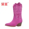 Chegada Nova Outono/Inverno 2026 Em Estoque Comércio Exterior Tamanho Grande Salto Baixo Botas Femininas WISH Botas de Couro Femininas Europeias Americanas