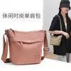 Bolso de Hombro Tendencia de Moda 2025 Verano Nuevo Bolso de Tela de Alta Apariencia Bolso Cruzado para Viajero de Negocios Bolso Cubo de Gran Capacidad