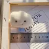 Broche de nuvem de pelúcia pequeno acessórios fofo criativo expressão de menina acessórios de nuvem decoração de roupa chapéu cachecol