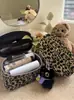 Bolso Estilo Nuevo Estampado de Leopardo Caja Cuadrada Pequeña Neceser Tridimensional de Aspecto Elegante Impermeable para Mujer Bolsa de Almacenamiento de Viaje Portátil de Gran Capacidad