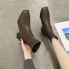 Botas Martin otoño e invierno Nuevas botas cortas de tacón medio grueso con punta cuadrada para mujer calcetines finos de punto color albaricoque botas elásticas de una sola pieza para mujer Venta al por mayor