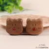 Urso fofo de nariz preto feito de madeira de pêssego, acessório de escultura em madeira DIY, chaveiro artesanal, pingente de bolsa e acessório decorativo