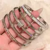 Pulseira Completa de Aço Titânio, Moderna e Versátil, Luxo Leve, Acessório de Bracelete Totalmente Cravejado de Diamantes de Alta Qualidade, Venda Direta da Fábrica, Sensação de Prata Pura